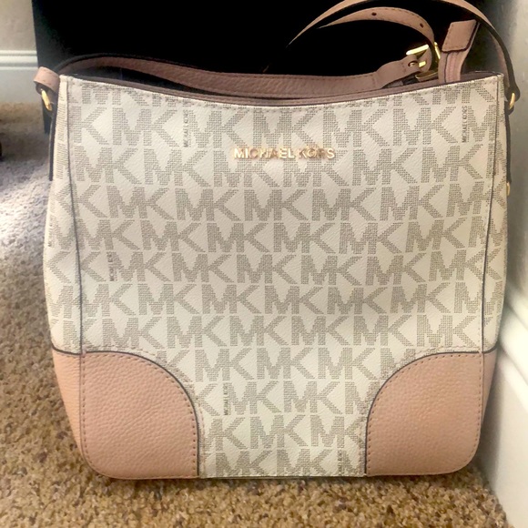 Like New Michael Kors Crossbody Logo Bag - Picture 1 of 5